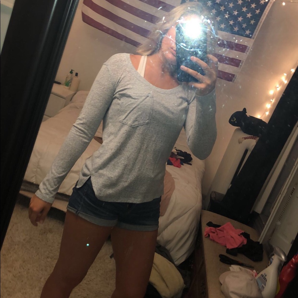 🌸BUNDLE ONLY🌸 2 ITEMS !!! Abercrombie shirts